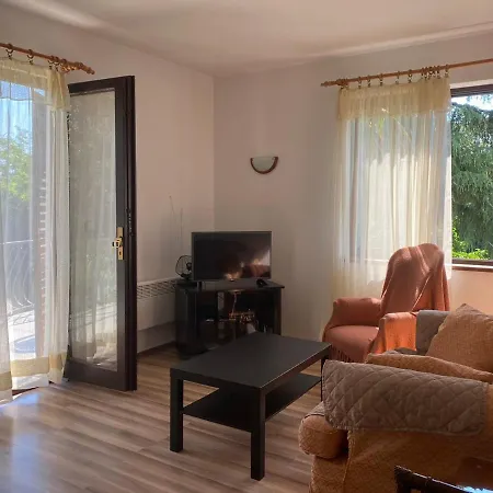 Gismondi Apartament *